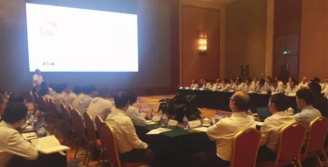 王吉鵬受邀為大連萬達(dá)商業(yè)地產(chǎn)講授《如何成為一名優(yōu)秀項(xiàng)目經(jīng)理？》